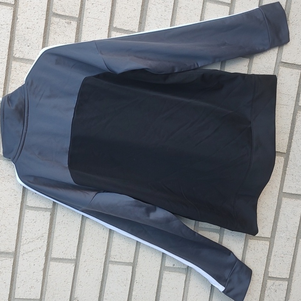 Gray Jacket* - Picture 7 of 9